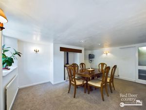 Dining Room- click for photo gallery